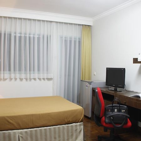 Kusuma Atmadja Residence Jakarta Buitenkant foto