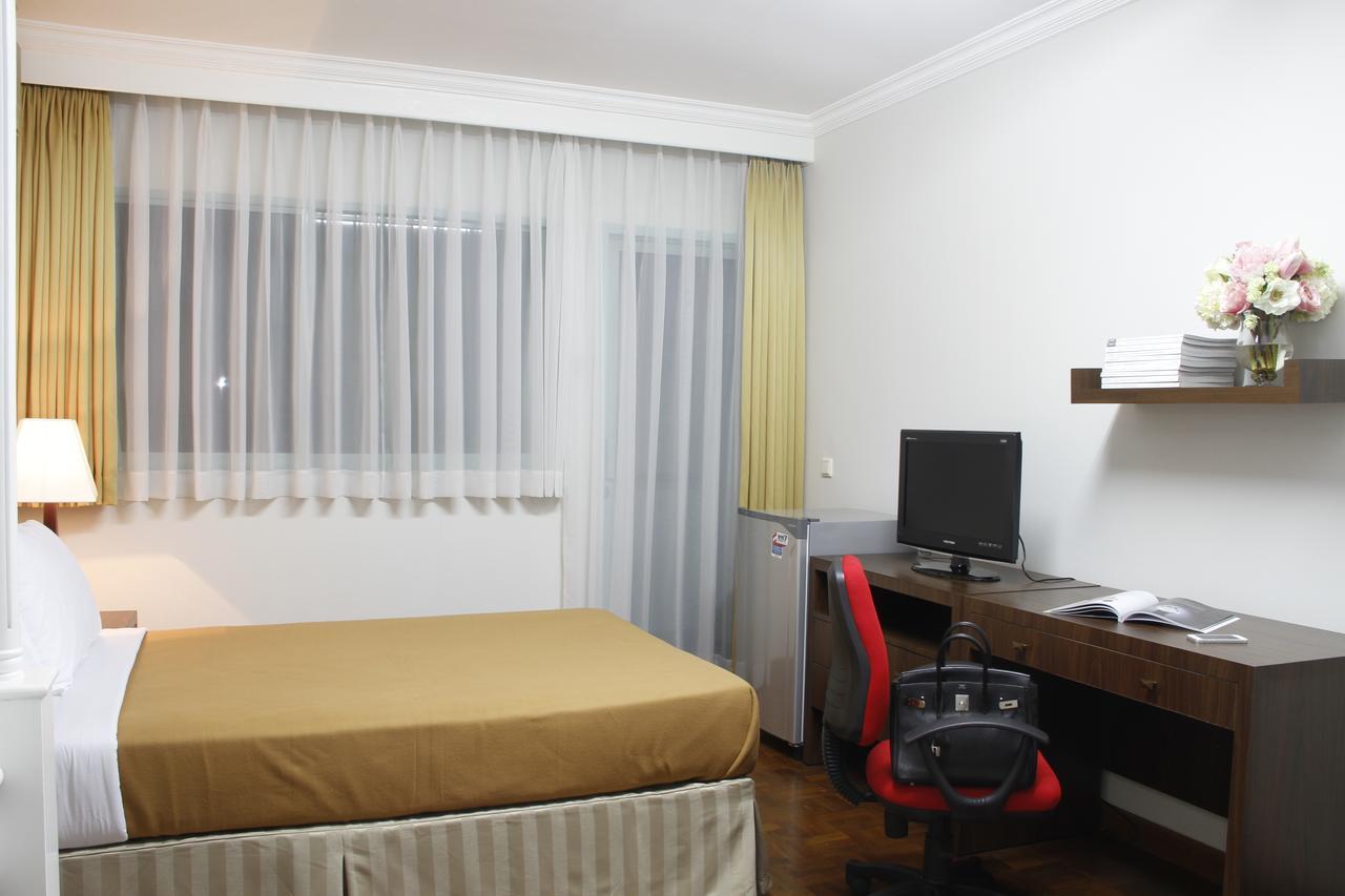 Kusuma Atmadja Residence Jakarta Buitenkant foto